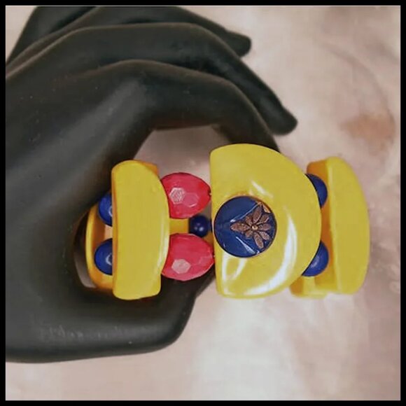 Retro Summer Bracelet Red Blue Yellow Wide Bangle - One of a Kind With Vintage - Picture 7 of 10